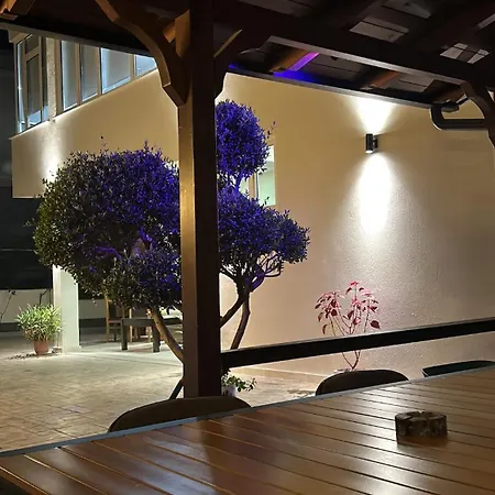 Flat In - Modern & Cozy Tirana