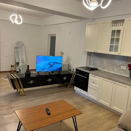 Apartamento Flat In - Modern & Cozy Tirana